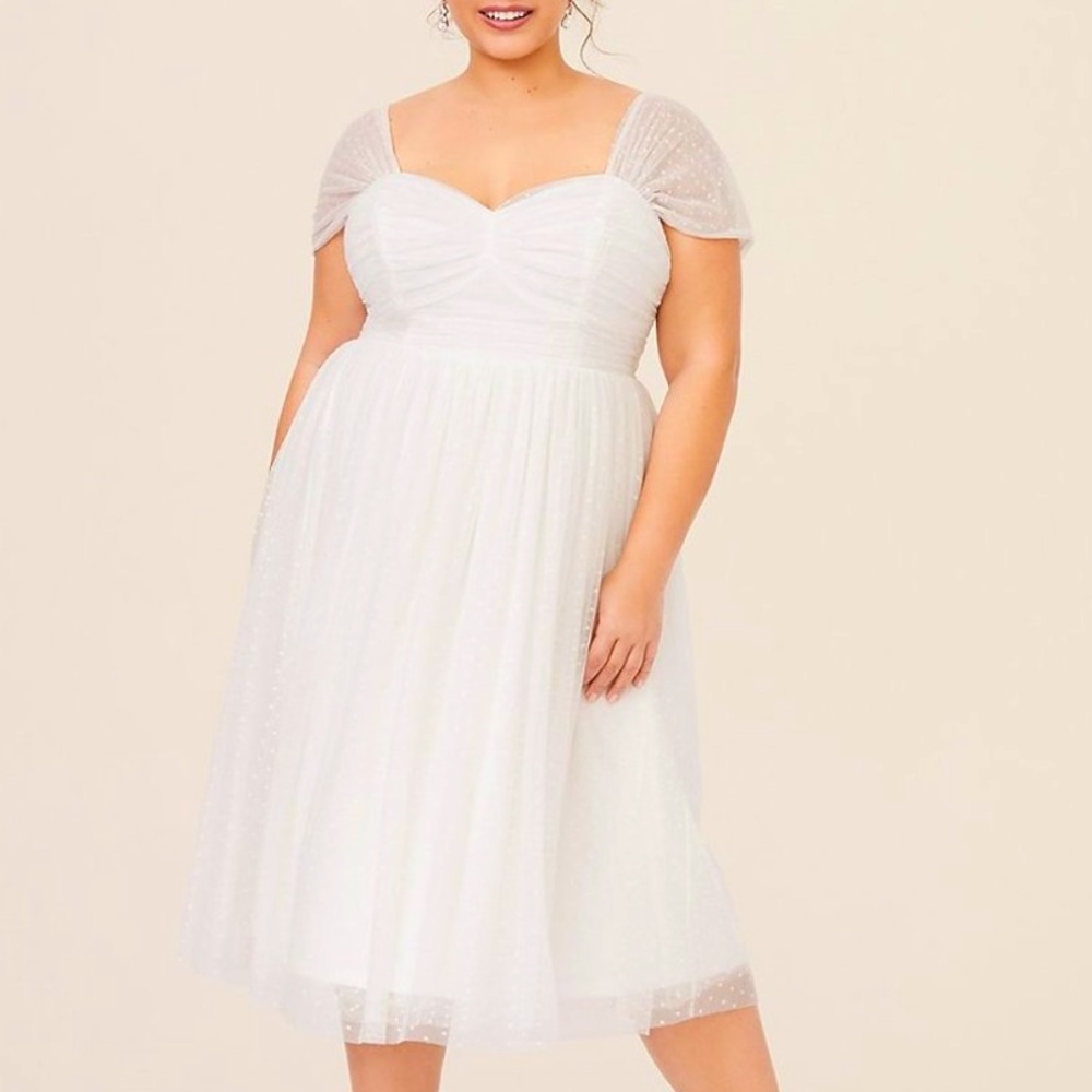 PLUS Torrid White Mesh Polka Dot Off the Shoulder Dress Size 18